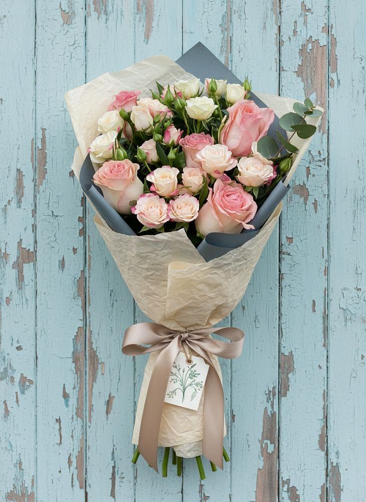 Букет цветов из: Розы в Харпе