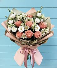 Букет цветов из:  Розы, Альстромерии и Лизиантусы в Харпе