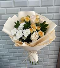 Букет цветов из:  Розы и Хризантемы в Харпе