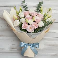 Букет цветов из:  Лизиантусы в Харпе