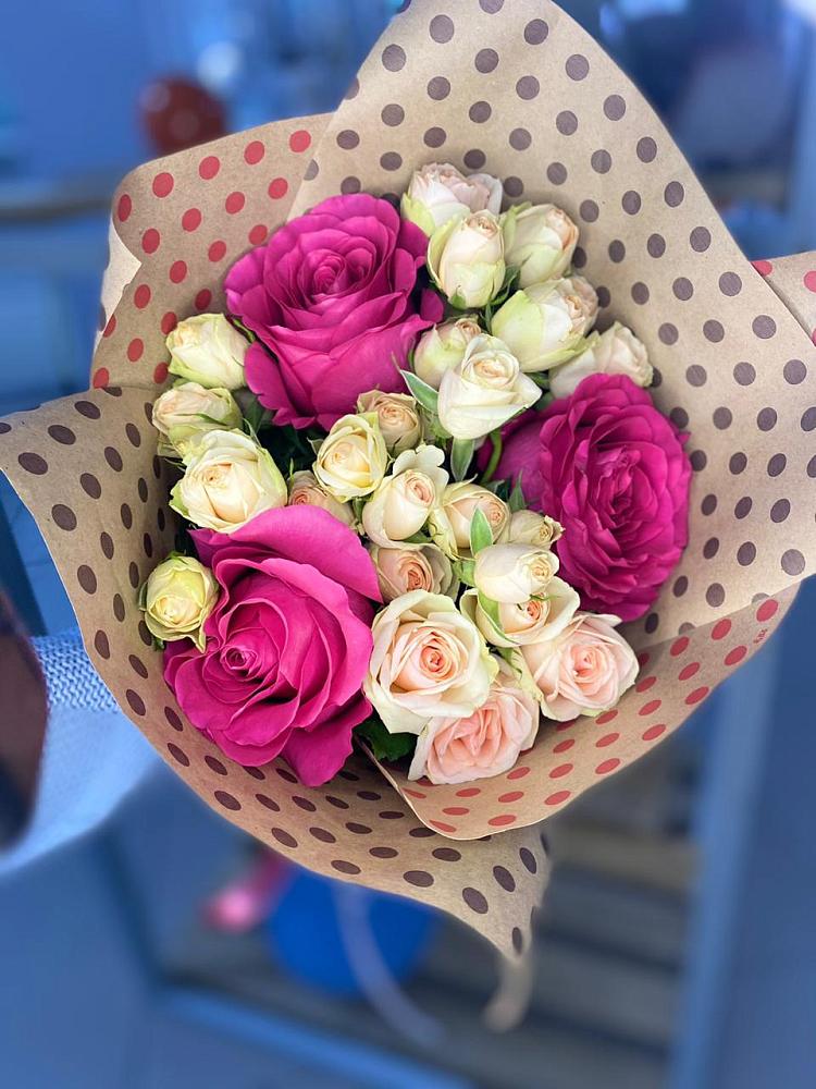 Букет цветов из: Розы в Харпе