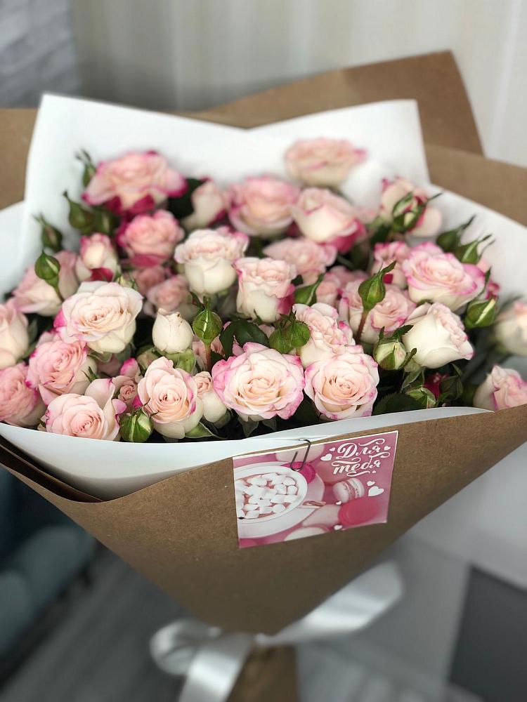 Букет цветов из: Розы в Харпе