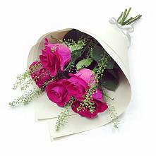 Букет цветов из:  Розы в Харпе