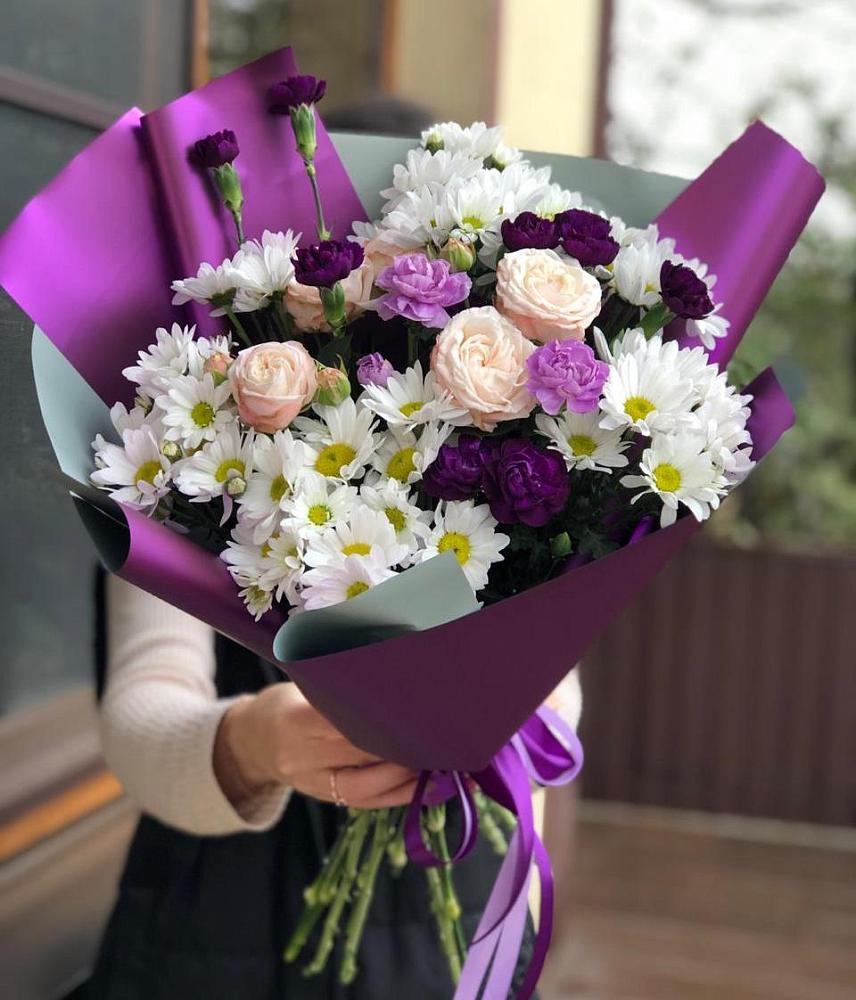 Букет цветов из: Хризантемы, Гвоздики и Розы в Харпе