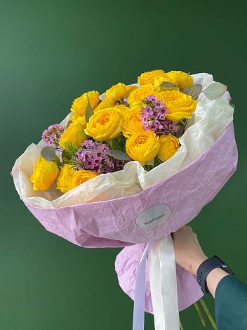 Букет Кустовые желтые розы в Харпе