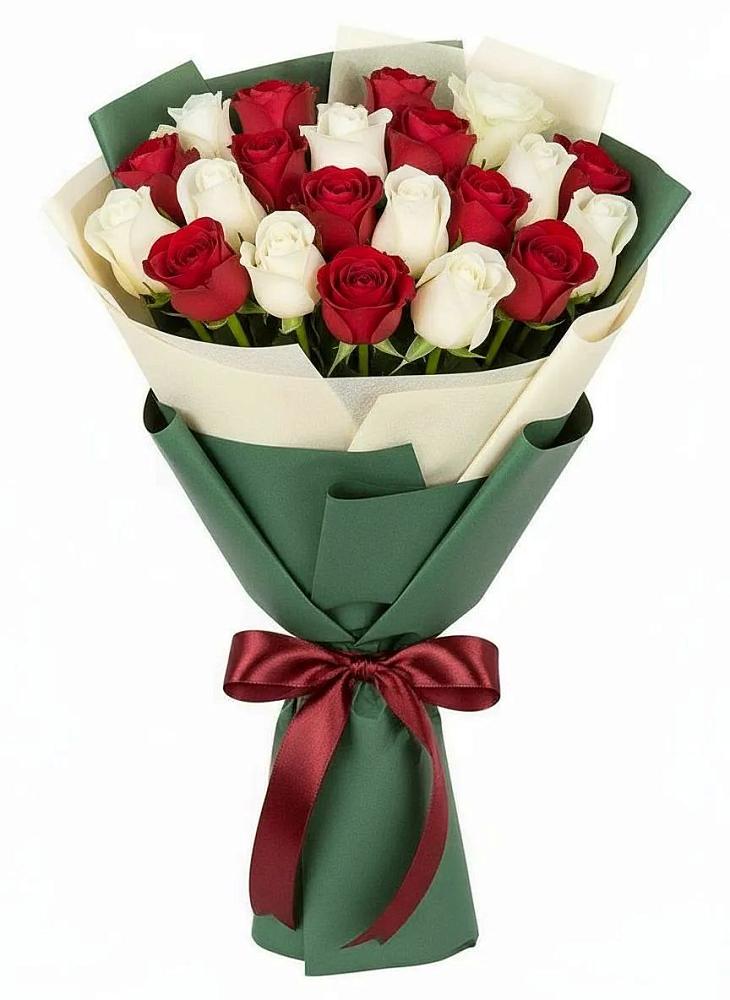 Букет Микс из красных и белых роз в Харпе