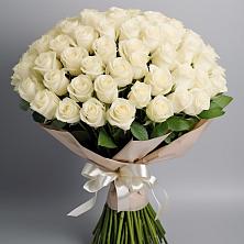 Букет 101 беля роза Белоснежка в Харпе