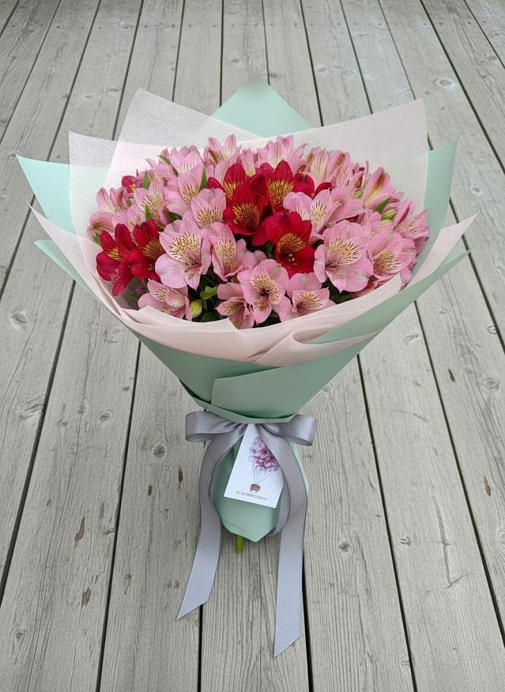 Букет цветов из: Альстромерии в Харпе