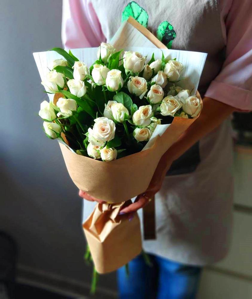 Букет цветов из: Розы в Харпе