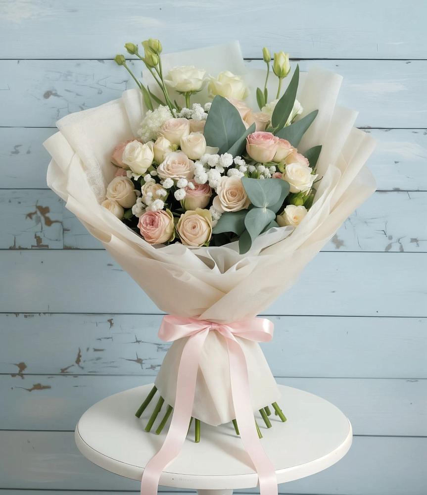 Букет цветов из: Розы и Лизиантусы в Харпе