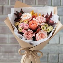 Букет цветов из:  Гвоздики, Хризантемы и Розы в Харпе
