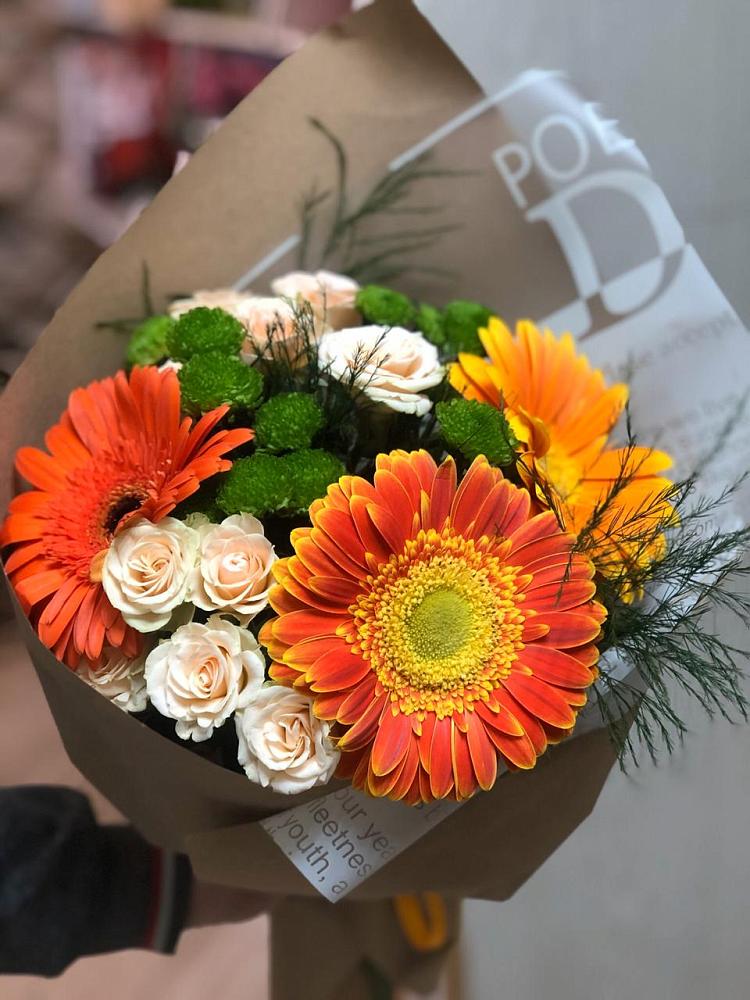 Букет цветов из: Герберы, Хризантемы и Розы в Харпе