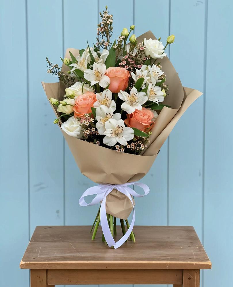 Букет цветов из: Альстромерии, Лизиантусы, Розы и Хризантемы в Харпе